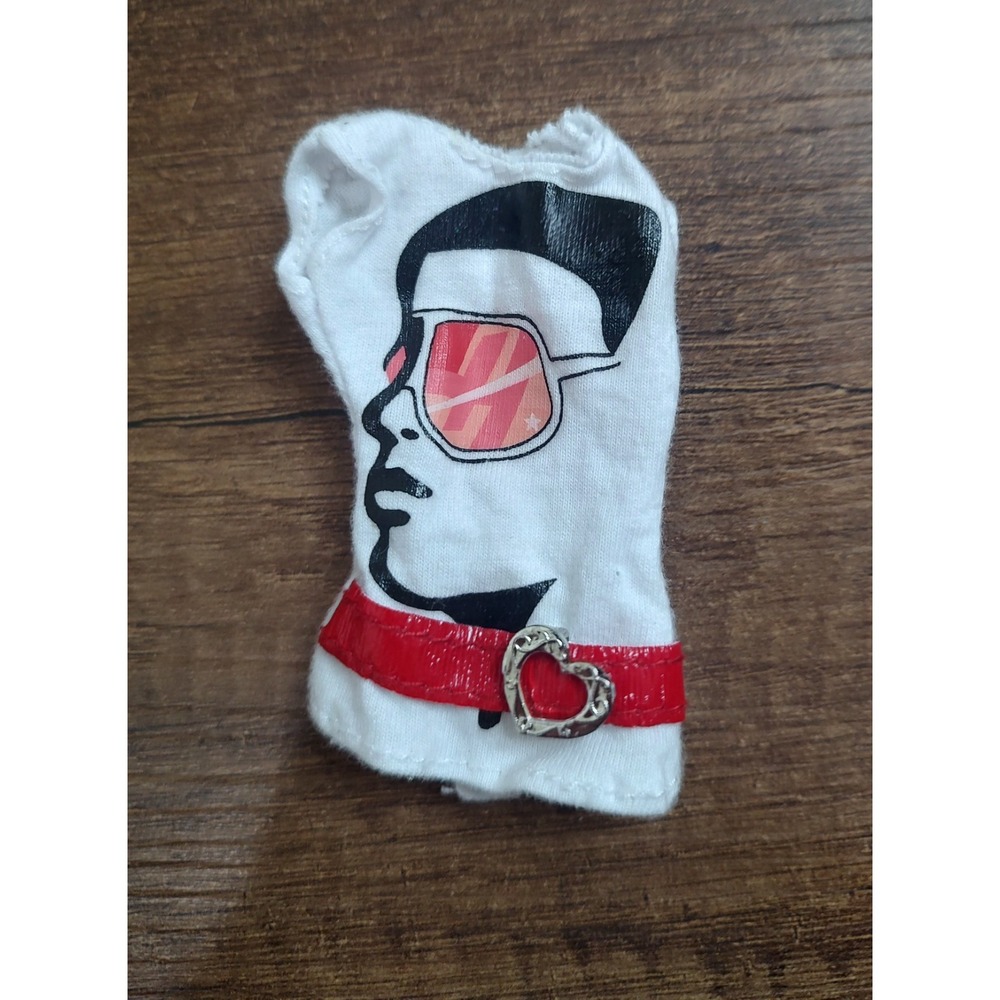 Fashion Doll Shirt Face Design Red Belt Heart Detail Short Sleeve Z33